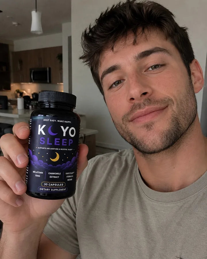 KAYO Sleep customer holding a bottle