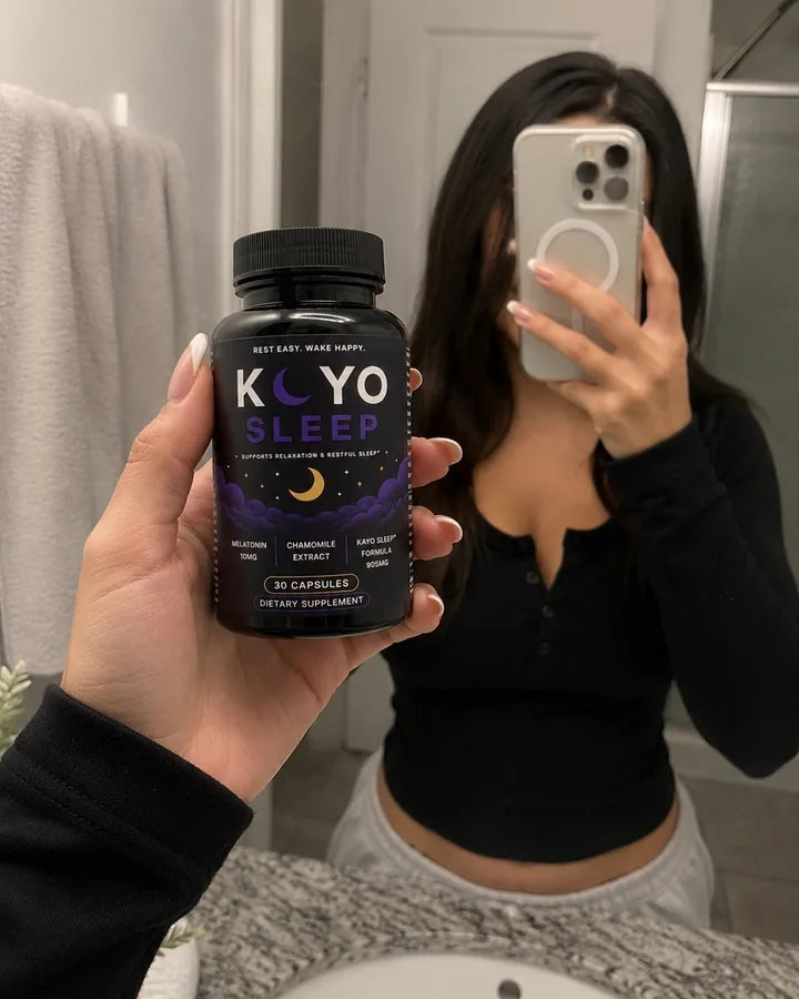 KAYO Sleep customer holding a bottle